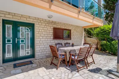 Image de Appartement de deux chambres prés de la plage Mali Losinj, Losinj (A-5391-a)