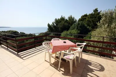 Appartement d'une chambre avec la terrasse et la vue sur le mer Supetarska Draga - Gonar, Rab (A-2002-a)