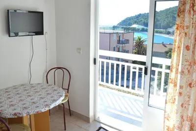 Image de Garçonnière avec le balcon et la vue sur le mer Podaca, Makarska (As-2617-a)