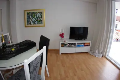Image de Appartement d'une chambre avec le balcon et la vue sur le mer Makarska (A-12063-d)
