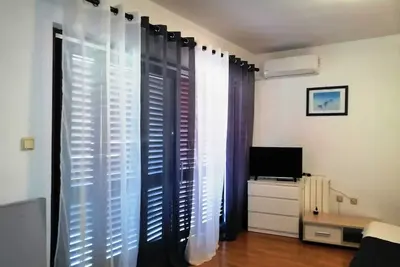 Image de Appartement d'une chambre avec le balcon Valbandon, Fazana (A-7355-e)