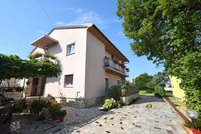 Image de Studio avec balcon et climatisation