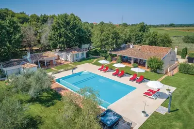 Image de Superbe maison de 4 chambres à Tar