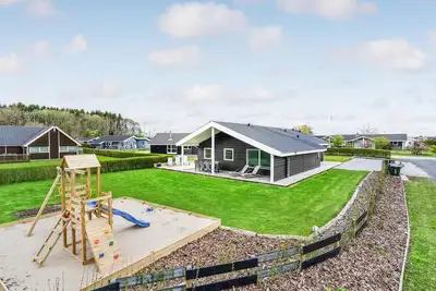 Image de Belle maison à Juelsminde avec WiFi