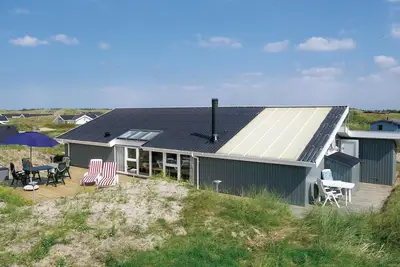 Image de Maison confortable Ă Hvide Sande avec.