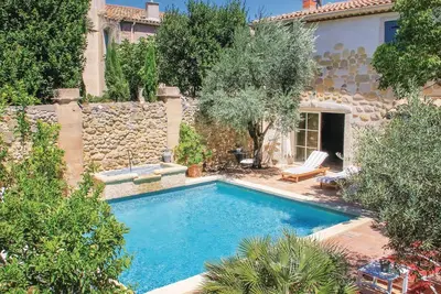 Image de Belle maison à Roujan avec WiFi