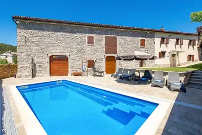 Image de Magnifique maison à Vele Mune avec WiFi