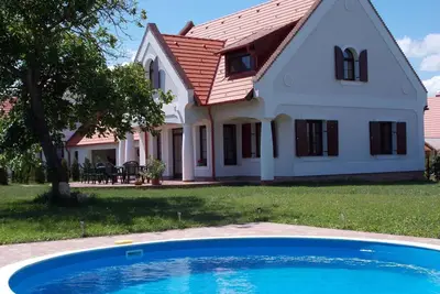 Image de Maison de vacances avec piscine et climatisation