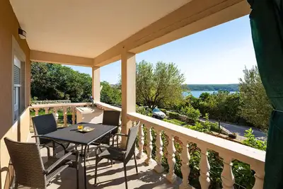 Image de Belle maison de 2 chambres Ă Krusevo