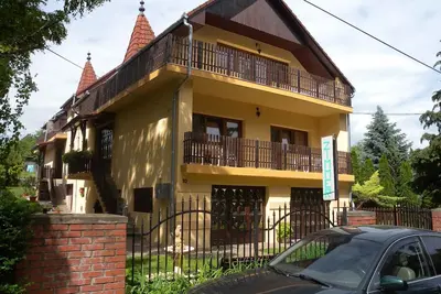Image de Maison de vacances avec terrasse et jardin