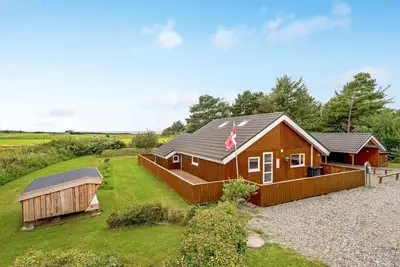 Image de Belle maison à Thyholm avec sauna