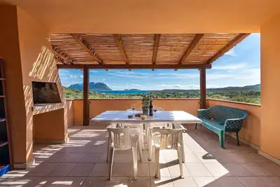 Image de Appartement de vacances avec terrasse et dans un endroit calme