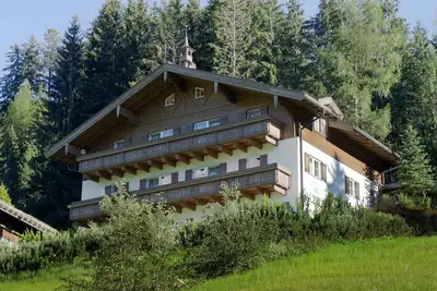 Image de Appartement de vacances avec piscine et sauna dans la maison