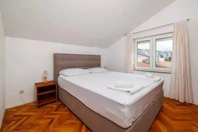 Appartement de vacances avec air conditionné, internet et vue sur la mer