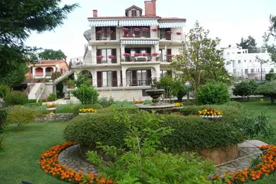 Image de Studio avec climatisation et terrasse