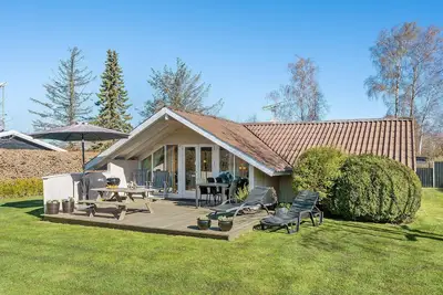 Image de Superbe maison à Dronningmølle avec.