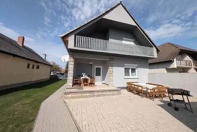 Image de Maison de vacances près de l'eau dans un endroit calme