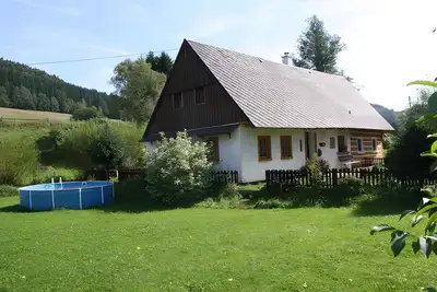 Image de Maison de vacances avec piscine et poêle-cheminée
