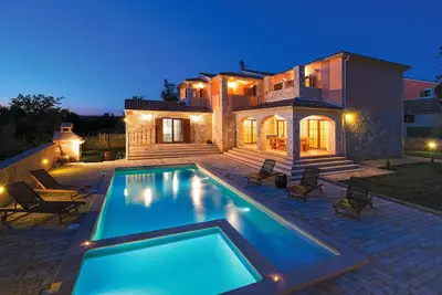 Image de Belle maison Ă Vodnjan avec jacuzzi