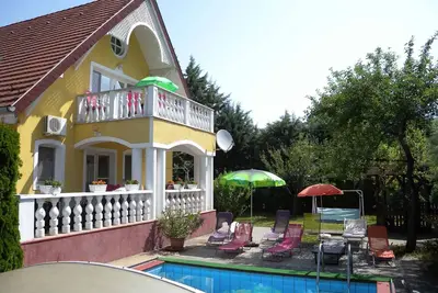 Image de Appartement de vacances avec piscine, climatisation et 2 salles de bain