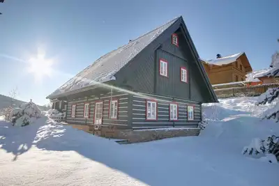Image de Maison de vacances avec des meubles en bois élégant
