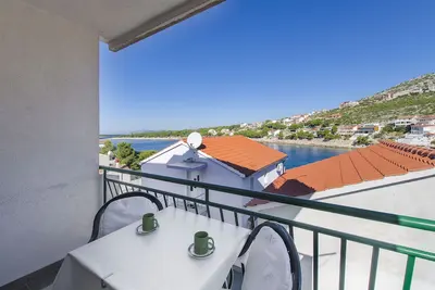 Image de Appartements Toni (13931-A1) - Bilo (Primosten)