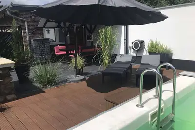 Image de Maison de vacances confortablement meublé avec piscine et barbecue