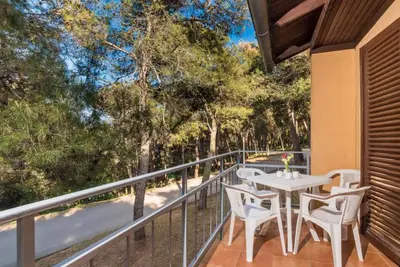 Image de Bungalow dans le village touristique Kanegra