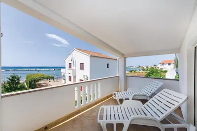 Image de Superbe maison de 5 chambres à Privlaka
