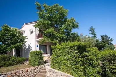 Image de Appartement de vacances avec air conditionné dans un environnement calme