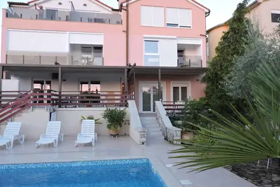 Image de Appartement de vacances avec terrasse, accès Internet et vue sur la mer