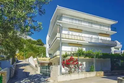 Image de Appartement confortable à Omis avec.