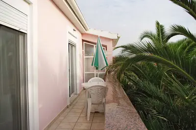 Image de Appartement de vacances avec climatisation et balcon