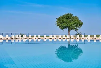 Image de Studio avec piscine extérieure