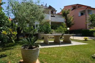 Image de Studio avec terrasse et climatisation