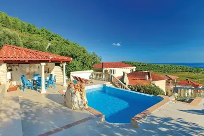 Image de Superbe maison Ă Cara avec jacuzzi