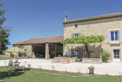 Image de Cozy home in Pernes les Fontaines
