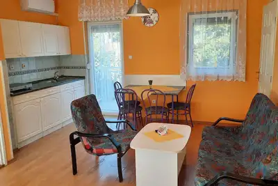 Image de Appartement de vacances dans une rue calme proche du centre ville