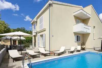 Image de Belle maison à Dugopolje avec sauna