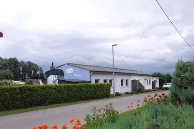 Image de Maison de vacances avec terrasse équipée d' un barbecue et aire de jeux