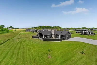 Image de Superbe maison à Rudkøbing avec sauna