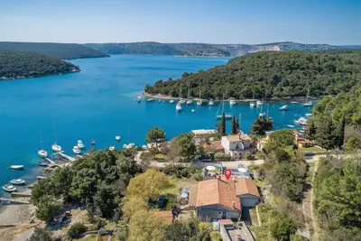 Image de Jolie maison Ă Labin avec jacuzzi