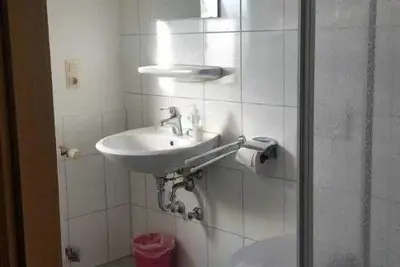 Image de Chambre double avec douche \/ Wc - nouveau bâtiment - Adler chambre Hôtel Biergarten