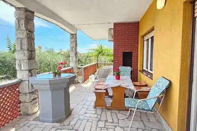 Image de Appartement de vacances avec balcon dans un environnement calme