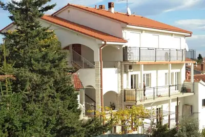 Image de Appartement de vacances avec de l'air conditionné Tv par satellite