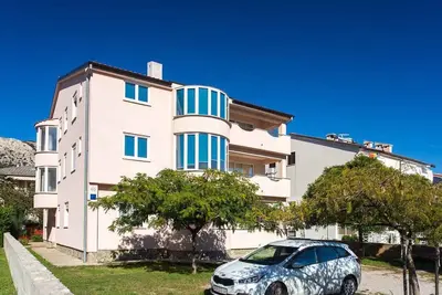 Image de Appartement de vacances télévision équipée du câble
