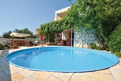 Image de Superbe appartement Ă Okrug Gornji