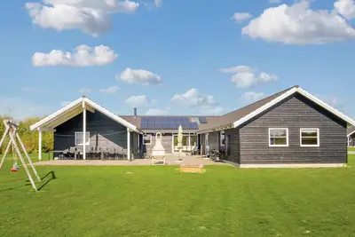 Image de Superbe maison Ă Idestrup avec sauna