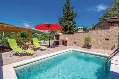 Image de Belle maison Ă Golovik avec WiFi