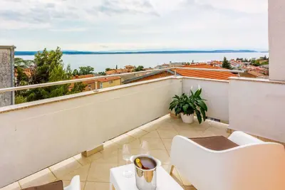 Image de Appartement de vacances avec balcon donnant sur la mer